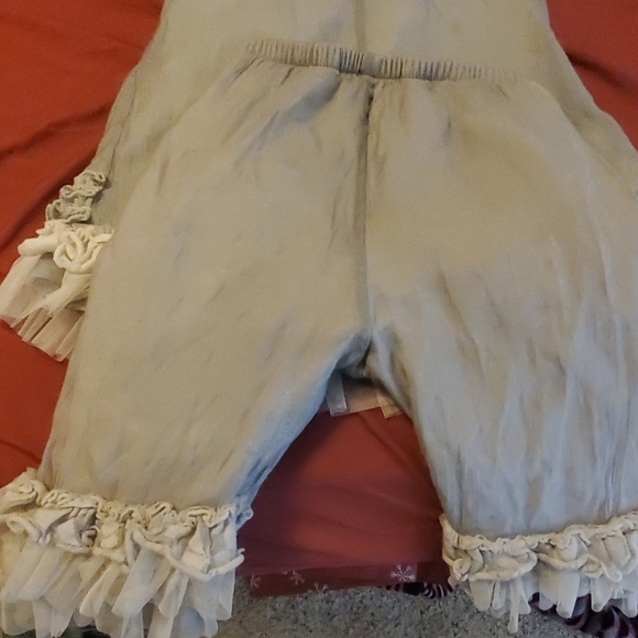 2 piece Isobella & Chloe set 18 mo - Picture 5 of 5